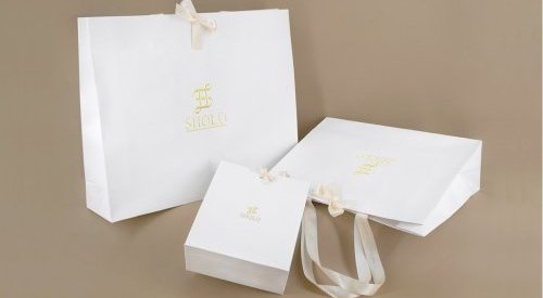 Rissmann crée de luxueux sacs et coffrets en papier effet cuir pour Sholo