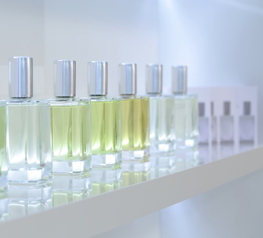 Refillable perfumes: new luxury & responsible gesture?
